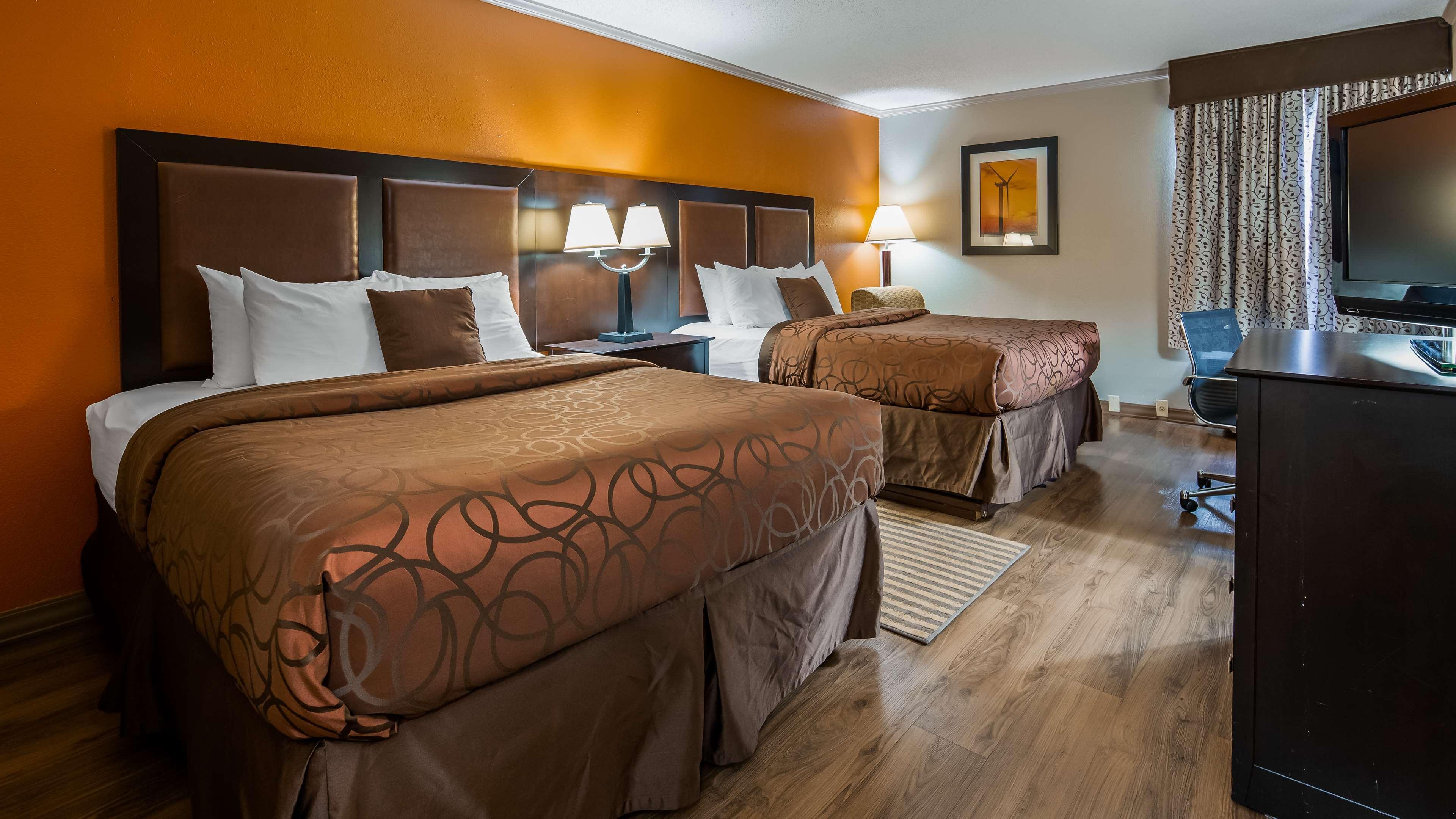 לובוק Best Windsor Inn מראה חיצוני תמונה