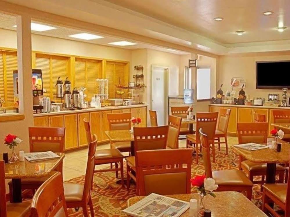 לובוק Best Windsor Inn מראה חיצוני תמונה